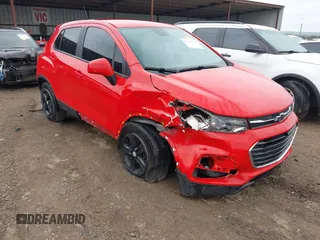 2020 Chevrolet Trax LS с VIN KL7CJKSB4LB333683, выставлен на аукционе IAAI как лот 42100597 с пробегом 63 309 миль миль и . История ставок и продаж доступна на DreamBid. Изображение 1.