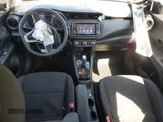 2022 Nissan Kicks S z VIN 3N1CP5BV2NL503251, wystawiony jako Copart lot #55413085 z przebiegiem 64 027 mil mil oraz Szkoda całkowita • Salvage title. Historia ofert i sprzedaży dostępna na DreamBid. Obrazek 8.