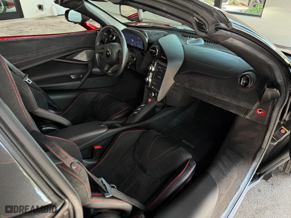 2022 McLaren 720S with VIN SBM14FCA2NW006XXX, listed as a Copart auction lot 53583055 with 9,223 mi miles and Clean Title. Bid and sale history available at carsss.com. Image 5.