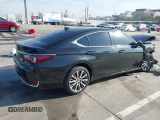 2021 Lexus ES with VIN 58AD11D16MU002636, listed as a IAAI auction lot 41850264 with 1 mi miles. Bid and sale history available at carsss.com. Image 4.