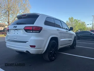 2019 Jeep Grand Cherokee Laredo E with VIN 1C4RJFAG6KC611574, listed as a Copart auction lot 53000945 with 110,698 mi miles and Clean Title. Bid and sale history available at carsss.com. Image 4.
