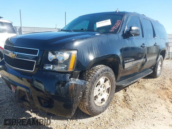 2014 Chevrolet Suburban LT with VIN 1GNSCJE00ER198703, listed as a IAAI auction lot 41952805 with 228,579 mi miles and . Bid and sale history available at DreamBid. Image 2.