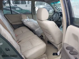 2007 Toyota Highlander w/3rd Row with VIN JTEEP21A770188901, listed as a IAAI auction lot 41831923 with 300,038 mi miles. Bid and sale history available at carsss.com. Image 8.