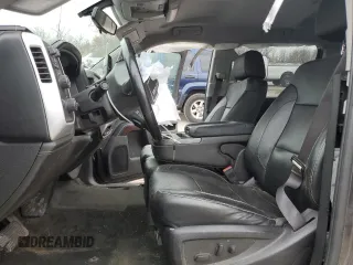 2016 GMC Sierra 2500HD SLE z VIN 1GT12SE84GF140066, wystawiony jako Copart lot #79395364 z przebiegiem 180 890 mil mil oraz Szkoda całkowita • Salvage title. Historia ofert i sprzedaży dostępna na DreamBid. Obrazek 7.