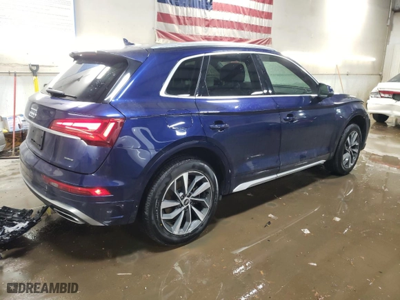 2022 Audi Q5 S line Premium with VIN WA1GAAFY4N2050453, listed as a Copart auction lot 44123185 with 44,208 mi miles and Salvage Title. Bid and sale history available at carsss.com. Image 3.