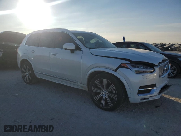 2022 Volvo XC90 Inscription with VIN YV4A221L2N1827855, listed as a Copart auction lot 41870335 with 29,792 mi miles and Salvage title. Bid and sale history available at DreamBid. Image 4.