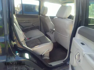 2007 Jeep Commander Overland z VIN 1J8HG68257C657840, wystawiony jako IAAI lot #41535879 z przebiegiem 196 783 mil mil oraz . Historia ofert i sprzedaży dostępna na DreamBid. Obrazek 8.