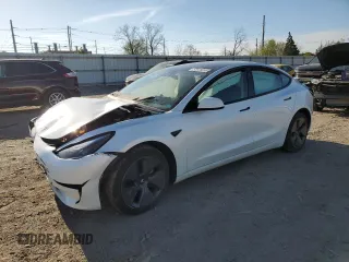2023 Tesla Model 3 z VIN 5YJ3E1EA7PF393996, wystawiony jako Copart lot #55820055 z przebiegiem Nie podano mil oraz Czysty tytuł • Clean title. Historia ofert i sprzedaży dostępna na DreamBid. Obrazek 1.