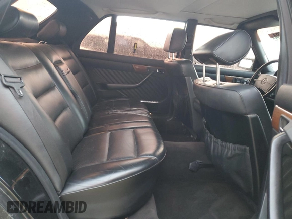 1990 Mercedes-Benz 300 with VIN WDBCA25D0LA538034, listed as a Copart auction lot 81262894 with 49,139 mi miles and Clean Title. Bid and sale history available at DreamBid. Image 10.