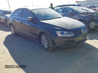 2013 Volkswagen Jetta SE z VIN 3VWDX7AJ4DM298274, wystawiony jako IAAI lot #41444013 z przebiegiem 111 344 mil mil oraz . Historia ofert i sprzedaży dostępna na DreamBid. Obrazek 1.