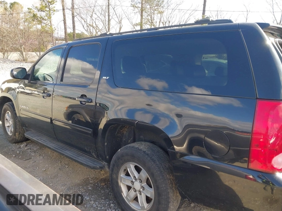 2013 GMC Yukon XL SLT with VIN 1GKS1KE02DR176998, listed as a IAAI auction lot 41839522 with 175,923 mi miles. Bid and sale history available at carsss.com. Image 14.