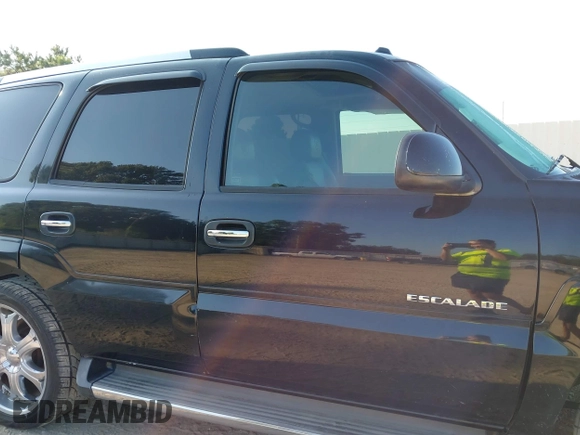2004 Cadillac Escalade z VIN 1GYEK63N94R135094, wystawiony jako IAAI lot #40358925 z przebiegiem 223 977 mil mil oraz . Historia ofert i sprzedaży dostępna na DreamBid. Obrazek 13.