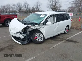 2011 Toyota Sienna LE with VIN 5TDJK3DC7BS029435, listed as a IAAI auction lot 41801955 with 1 mi miles. Bid and sale history available at carsss.com. Image 2.