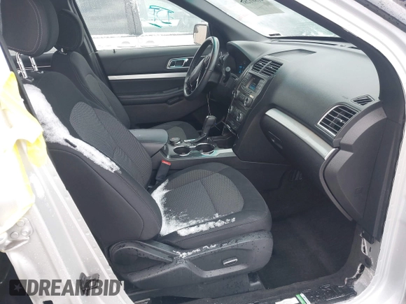 2017 Ford Explorer XLT with VIN 1FM5K8D81HGA60043, listed as a IAAI auction lot 41801281 with 88,568 mi miles and . Bid and sale history available at carsss.com. Image 5.