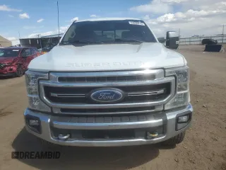 2022 Ford F-350 XL with VIN 1FT8W3BT6NEE97625, listed as a Copart auction lot 53880215 with 110,664 mi miles and Salvage title. Bid and sale history available at DreamBid. Image 5.