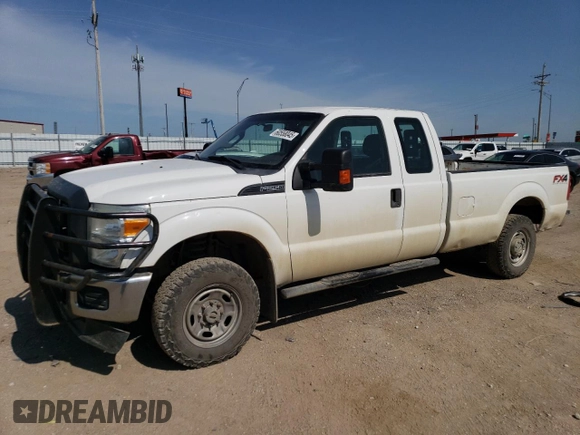 2015 Ford F-250 XLT with VIN 1FT7X2B64FEC27503, listed as a Copart auction lot 60558045 with 193,707 mi miles and Salvage title. Bid and sale history available at DreamBid. Image 1.