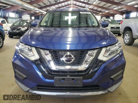 2017 Nissan Rogue SV z VIN KNMAT2MV4HP602321, wystawiony jako Copart lot #60622935 z przebiegiem 92 527 mil mil oraz Czysty tytuł • Clean title. Historia ofert i sprzedaży dostępna na DreamBid. Obrazek 5.