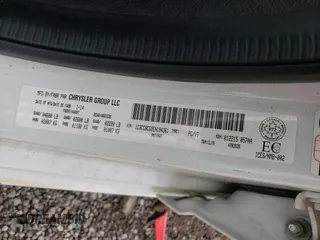 2014 Chrysler 200 Limited z VIN 1C3CCBCG2EN194361, wystawiony jako Copart lot #52613075 z przebiegiem 177 651 mil mil oraz Szkoda całkowita • Salvage title. Historia ofert i sprzedaży dostępna na DreamBid. Obrazek 12.