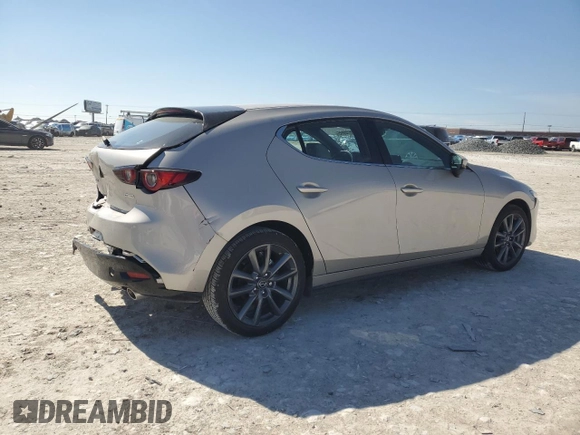 2024 Mazda 3 S Preferred z VIN JM1BPALMXR1718512, wystawiony jako Copart lot #44570995 z przebiegiem 4 332 mil mil oraz Szkoda całkowita • Salvage title. Historia ofert i sprzedaży dostępna na DreamBid. Obrazek 3.