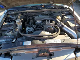 1999 Chevrolet Blazer LS с VIN 1GNCT18W1XK140616, выставлен на аукционе Copart как лот 78567434 с пробегом 244 356 миль миль и Чистый • Clean title. История ставок и продаж доступна на DreamBid. Изображение 12.