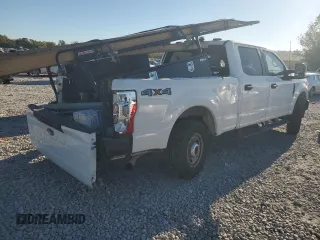 2022 Ford Super Duty F-250 SRW XL with VIN 1FT7W2B66NEE67511, listed as a Copart auction lot 76592314 with 15,847 mi miles and Salvage Title. Bid and sale history available at carsss.com. Image 3.