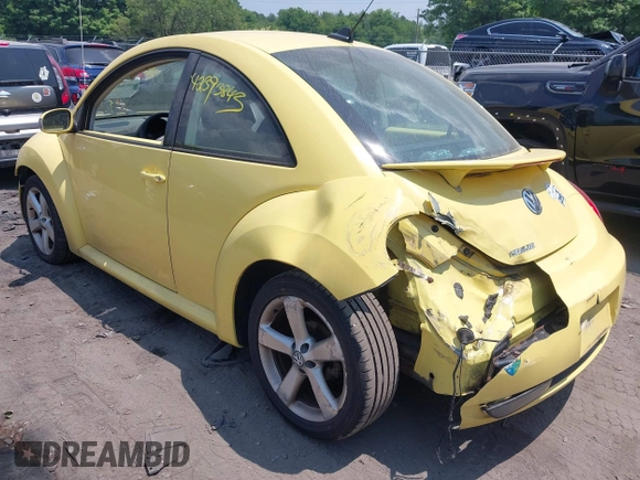 2009 Volkswagen Beetle S with VIN 3VWRG31C39M516518, listed as a IAAI auction lot 42393843 with 84,108 mi miles and . Bid and sale history available at DreamBid. Image 3.