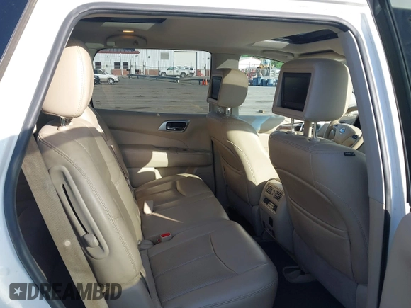 2014 Nissan Pathfinder SL with VIN 5N1AR2MM3EC694316, listed as a IAAI auction lot 42206936 with 182,521 mi miles. Bid and sale history available at carsss.com. Image 8.