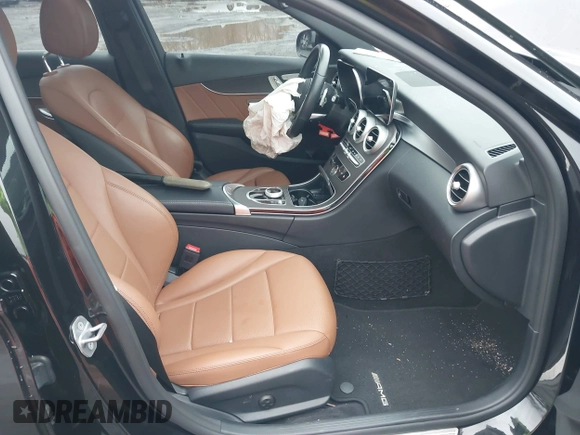 2019 Mercedes-Benz C C 300 with VIN 55SWF8EB3KU320806, listed as a IAAI auction lot 41983005 with 61,262 mi miles. Bid and sale history available at carsss.com. Image 5.