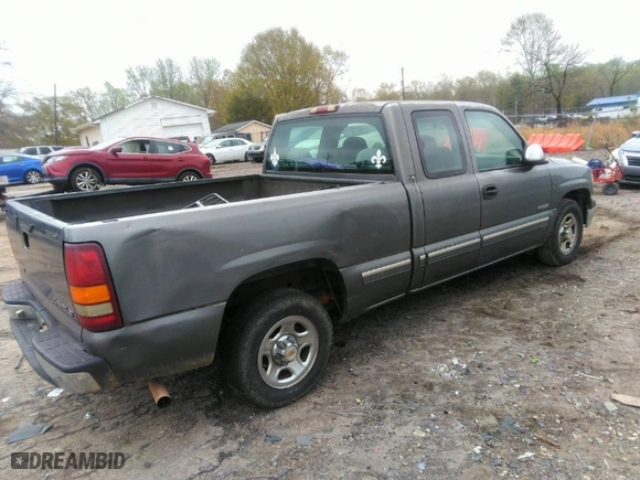 2001 Chevrolet Silverado 1500 LS with VIN 2GCEC19V211238245, listed as a IAAI auction lot 41931657 with 199,584 mi miles. Bid and sale history available at carsss.com. Image 4.