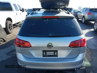 2015 Volkswagen Golf SportWagen TDI S with VIN 3VWCA7AU3FM513685, listed as a IAAI auction lot 40745024 with 71,467 mi miles. Bid and sale history available at carsss.com. Image 16.