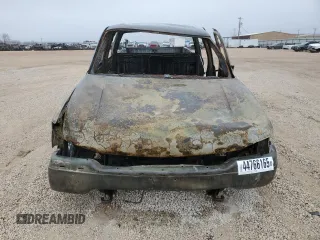 2002 GMC Sierra 1500HD SLE z VIN 1GTGC13U32F200333, wystawiony jako Copart lot #44766165 z przebiegiem Nie podano mil oraz Nie do naprawy • Non repairable. Historia ofert i sprzedaży dostępna na DreamBid. Obrazek 5.
