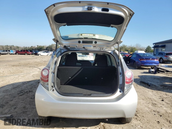 2014 Toyota Prius One with VIN JTDKDTB30E1563363, listed as a Copart auction lot 46624485 with 70,699 mi miles and Salvage Title. Bid and sale history available at DreamBid. Image 6.