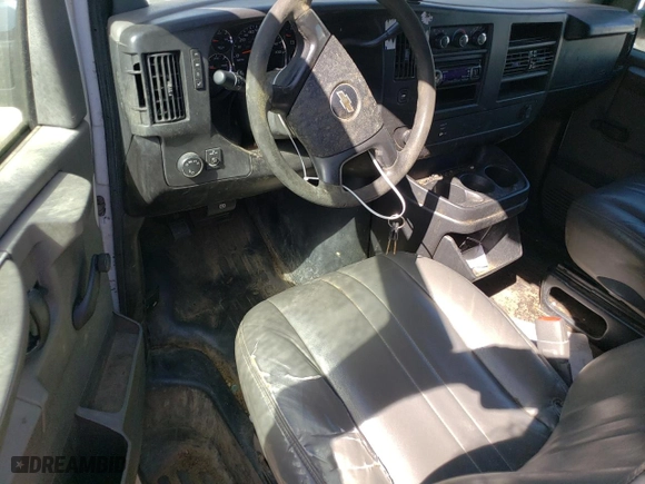 2009 Chevrolet Express Cargo Van with VIN 1GCGG25C791115372, listed as a Copart auction lot 70408794 with 0 mi miles and Salvage Title. Bid and sale history available at carsss.com. Image 8.