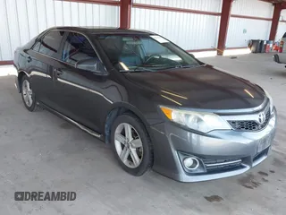 2012 Toyota Camry L with VIN 4T1BF1FKXCU617498, listed as a IAAI auction lot 42114337 with 323,770 mi miles. Bid and sale history available at carsss.com. Image 1.