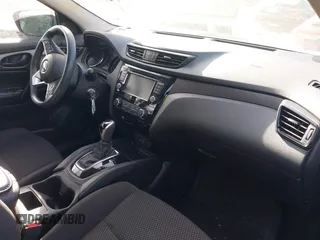2020 Nissan Rogue Sport SL with VIN JN1BJ1CW6LW642674, listed as a IAAI auction lot 41250802 with 63,175 mi miles. Bid and sale history available at carsss.com. Image 5.