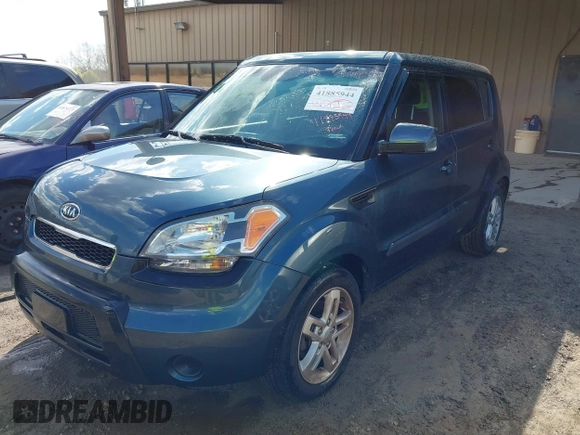 2011 Kia Soul + with VIN KNDJT2A27B7341025, listed as a IAAI auction lot 41885944 with 119,656 mi miles. Bid and sale history available at carsss.com. Image 2.