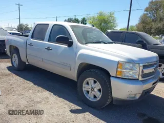 2011 Chevrolet Silverado 1500 LT with VIN 3GCPKSE31BG399202, listed as a IAAI auction lot 41750444 with 244,412 mi miles. Bid and sale history available at carsss.com. Image 1.