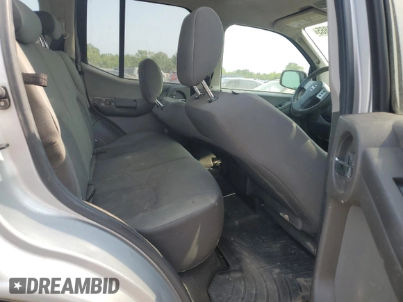 2010 Nissan Xterra SE z VIN 5N1AN0NW5AC509239, wystawiony jako Copart lot #59434865 z przebiegiem 106 209 mil mil oraz Czysty tytuł • Clean title. Historia ofert i sprzedaży dostępna na DreamBid. Obrazek 12.