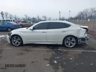 2019 Infiniti Q70 Luxe with VIN JN1BY1PP2KM685045, listed as a IAAI auction lot 41477367 with 54,094 mi miles and . Bid and sale history available at DreamBid. Image 14.