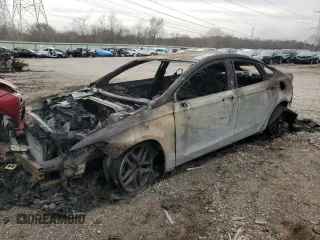 2015 Ford Fusion SE z VIN 3FA6P0H70FR208479, wystawiony jako Copart lot #49263225 z przebiegiem Nie podano mil oraz Nie do naprawy • Non repairable. Historia ofert i sprzedaży dostępna na DreamBid. Obrazek 1.