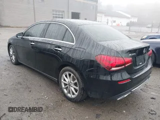 2020 Mercedes-Benz A 220 z VIN WDD3G4FB0LW040269, wystawiony jako IAAI lot #41903633 z przebiegiem 97 314 mil mil oraz . Historia ofert i sprzedaży dostępna na DreamBid. Obrazek 3.