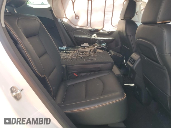2023 GMC Terrain AT4 z VIN 3GKALYEG4PL127707, wystawiony jako Copart lot #61876075 z przebiegiem 24 631 mil mil oraz Szkoda całkowita • Salvage title. Historia ofert i sprzedaży dostępna na DreamBid. Obrazek 11.
