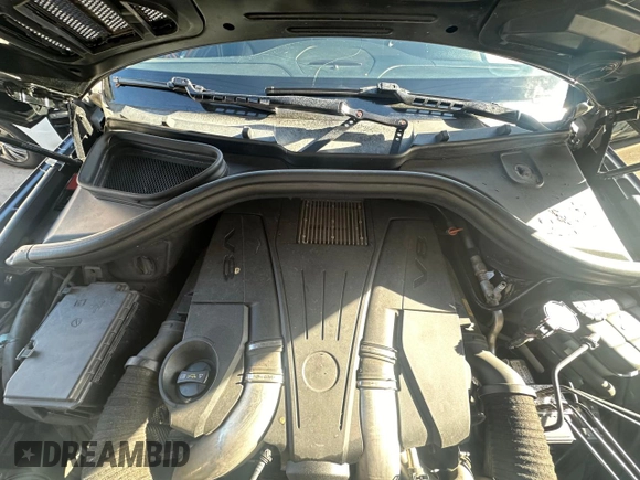 2012 Mercedes-Benz M 550 with VIN 4JGDA7DB4CA049084, listed as a Copart auction lot 83238734 with 88,571 mi miles and Clean title. Bid and sale history available at DreamBid. Image 7.