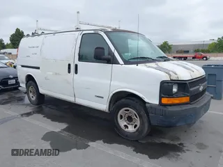 2005 Chevrolet Express Cargo Van with VIN 1GCGG25V451259439, listed as a IAAI auction lot 42117659 with 109,763 mi miles. Bid and sale history available at carsss.com. Image 1.