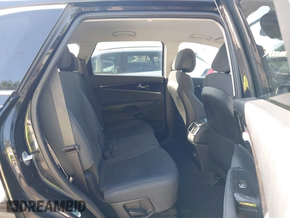 2016 Kia Sorento LX with VIN 5XYPG4A34GG165340, listed as a IAAI auction lot 41981455 with 48,733 mi miles and . Bid and sale history available at DreamBid. Image 8.
