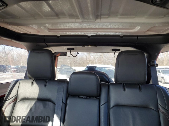 2022 Jeep Wrangler Unlimited Rubicon z VIN 1C4HJXFN1NW134502, wystawiony jako Copart lot #84514584 z przebiegiem 39 900 mil mil oraz Szkoda całkowita • Salvage title. Historia ofert i sprzedaży dostępna na DreamBid. Obrazek 10.