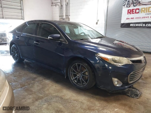 2013 Toyota Avalon XLE with VIN 4T1BK1EB3DU030963, listed as a IAAI auction lot 41356318 with 162,599 mi miles. Bid and sale history available at carsss.com. Image 1.