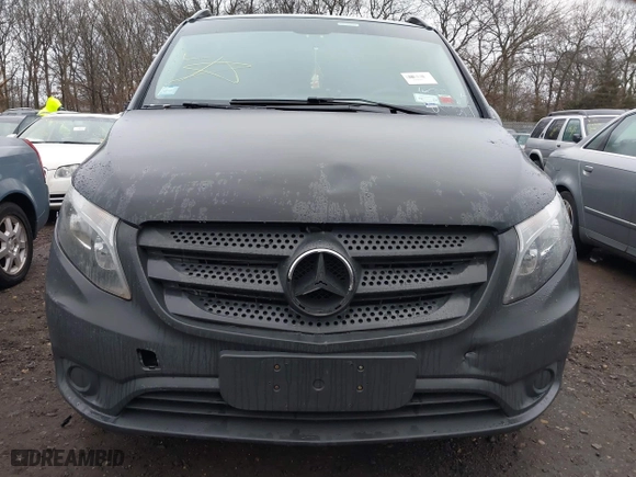 2019 Mercedes-Benz Metris Passenger Van with VIN WD4PG2EE1K3519009, listed as a IAAI auction lot 41437625 with 999,999 mi miles. Bid and sale history available at carsss.com. Image 11.