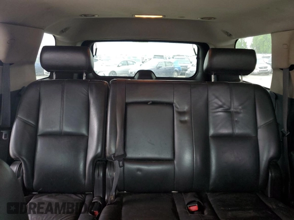 2010 Chevrolet Tahoe LT z VIN 1GNUKBE09AR257856, wystawiony jako Copart lot #55320645 z przebiegiem 225 943 mil mil oraz Czysty tytuł • Clean title. Historia ofert i sprzedaży dostępna na DreamBid. Obrazek 10.