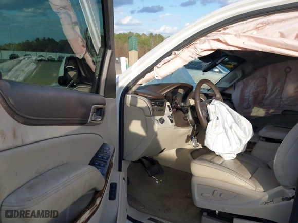 2016 GMC Yukon XL Denali with VIN 1GKS1HKJ8GR306576, listed as a IAAI auction lot 41518187 with 208,586 mi miles. Bid and sale history available at carsss.com. Image 5.